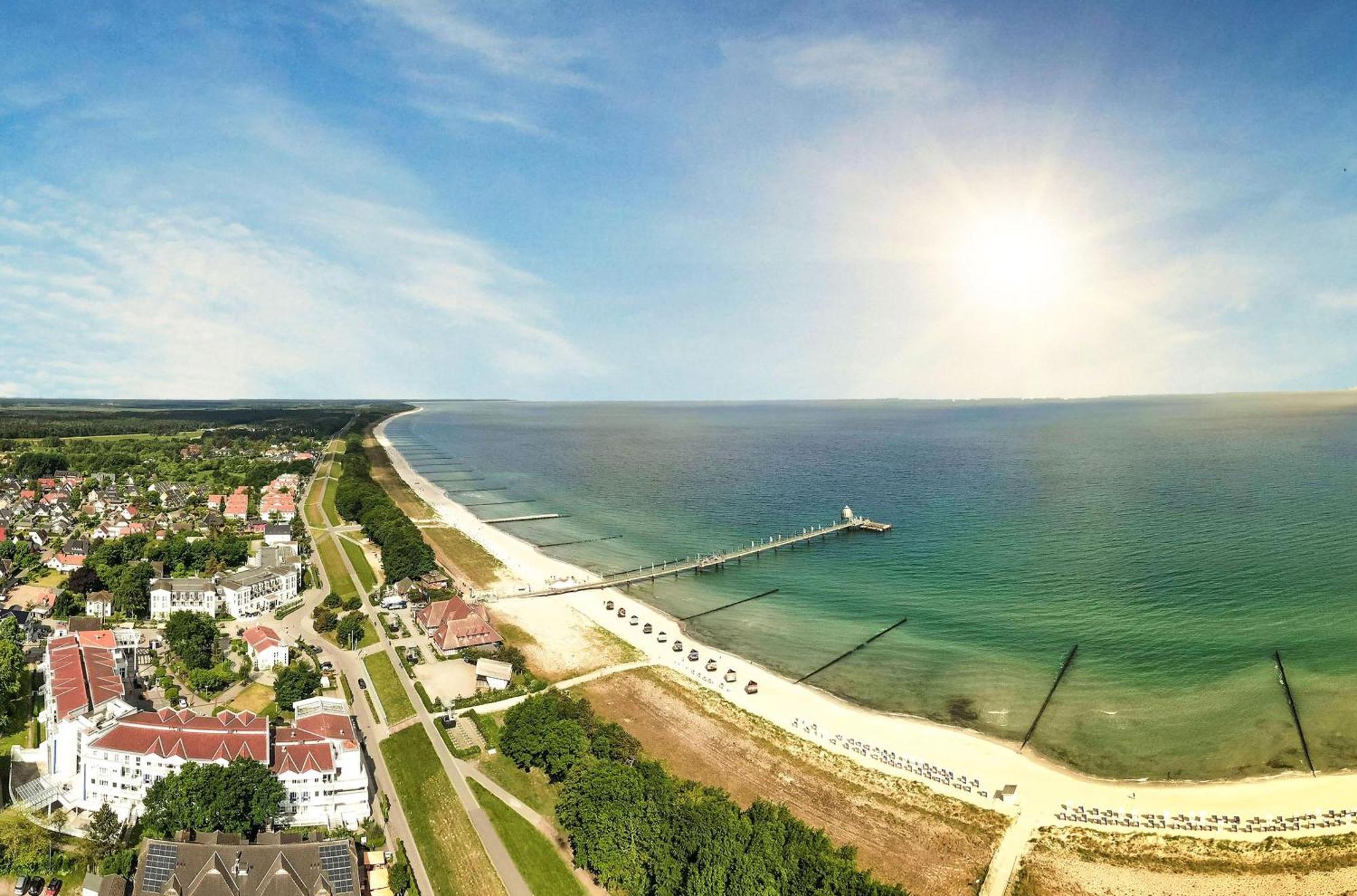 Strandhafer An Der Seebruecke Zingst Exteriér fotografie